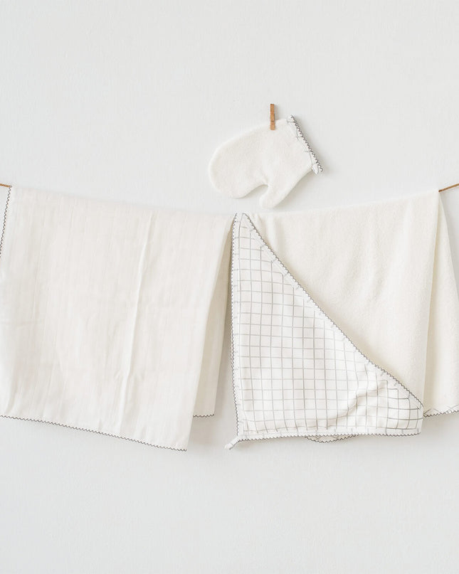 GREY-3 PCS SET TOWEL MUSLIN SET  ANIMAL NATURE-AC9628