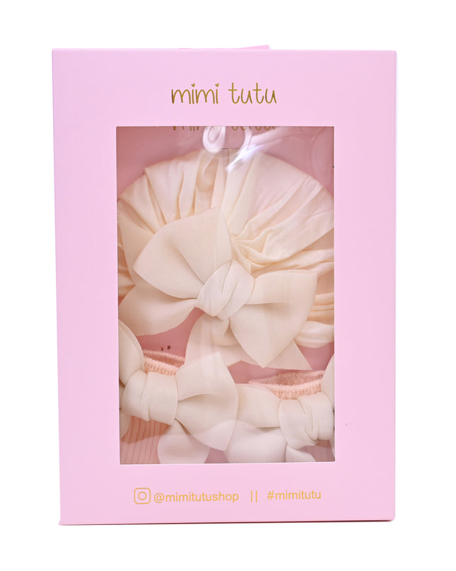 Ivory Bow Pink Sock Gift Set