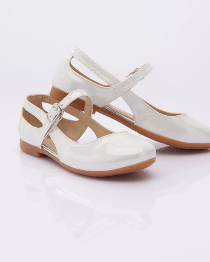 PERLA-V07F-WHITE-CUT OUT FLATS
