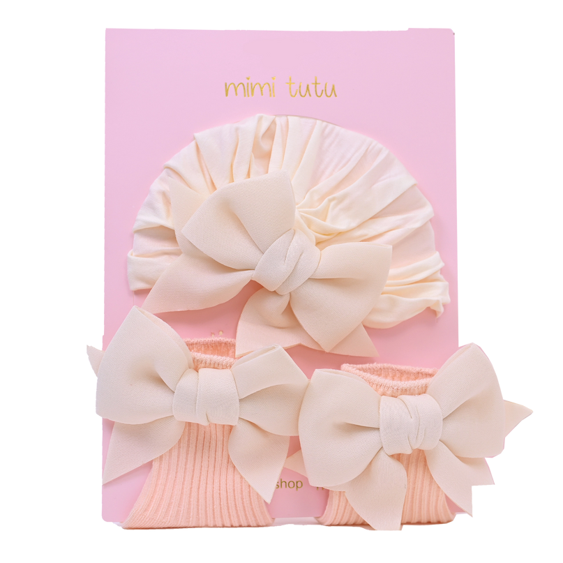 Ivory Bow Pink Sock Gift Set