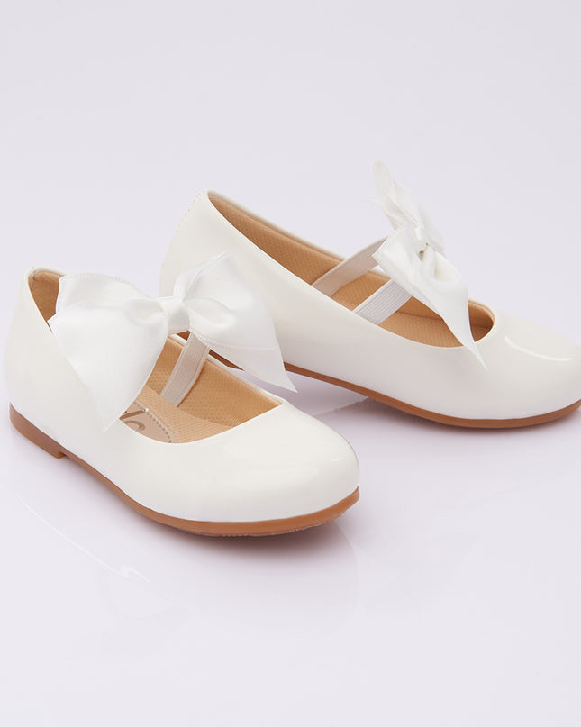 PERLA-V103B-PATENT WHITE-ELASTIC BOW FLATS