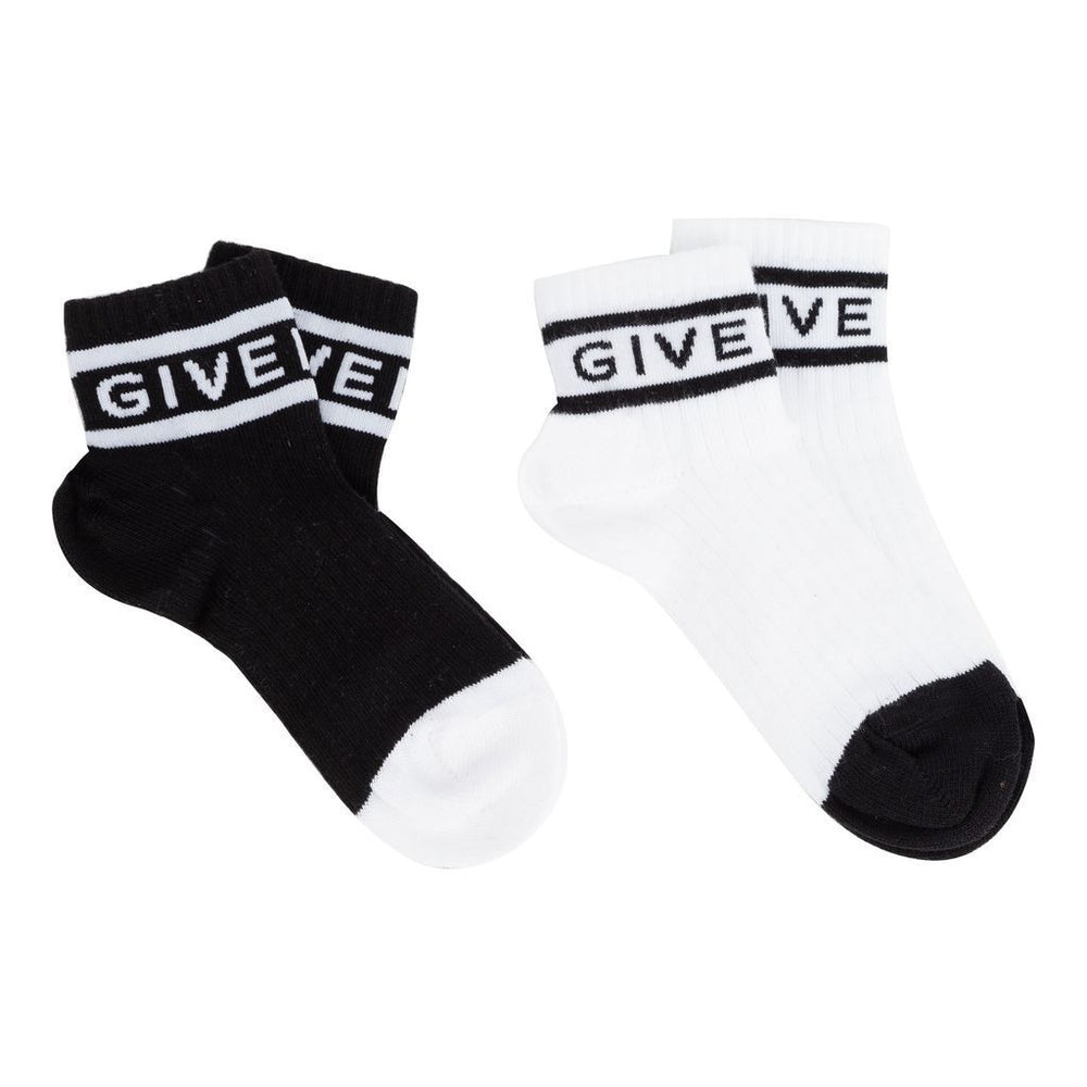 givenchy-black-white-logo-socks-2-h20m16-m41