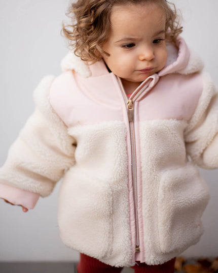 kids-atelier-carrement-beau-baby-girl-ivory-colorblock-fleece-jacket-y06043-22a